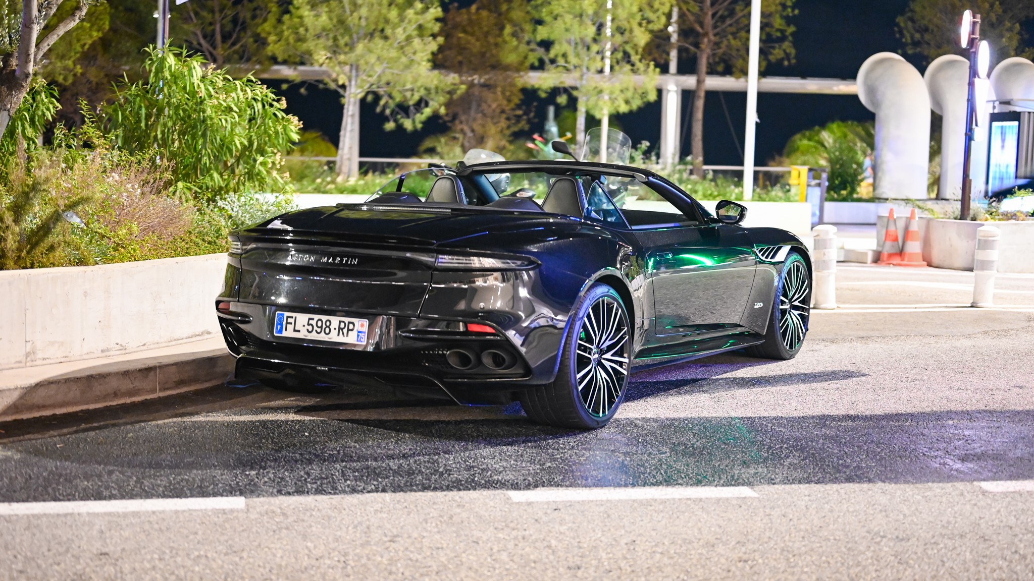 Aston Martin DBS Superleggera Volante - FL598RP-75 (FRA)