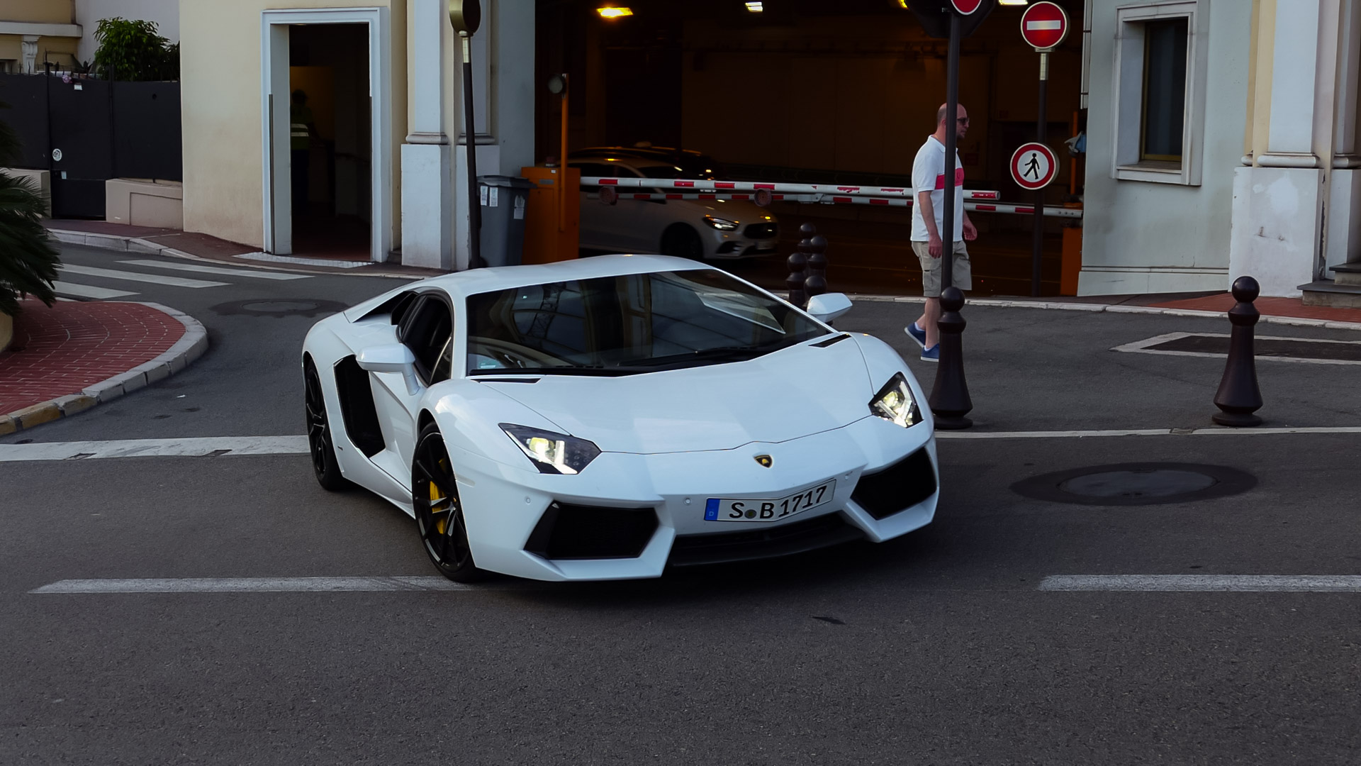 Lamborghini Aventador LP700-4 - S-B1717