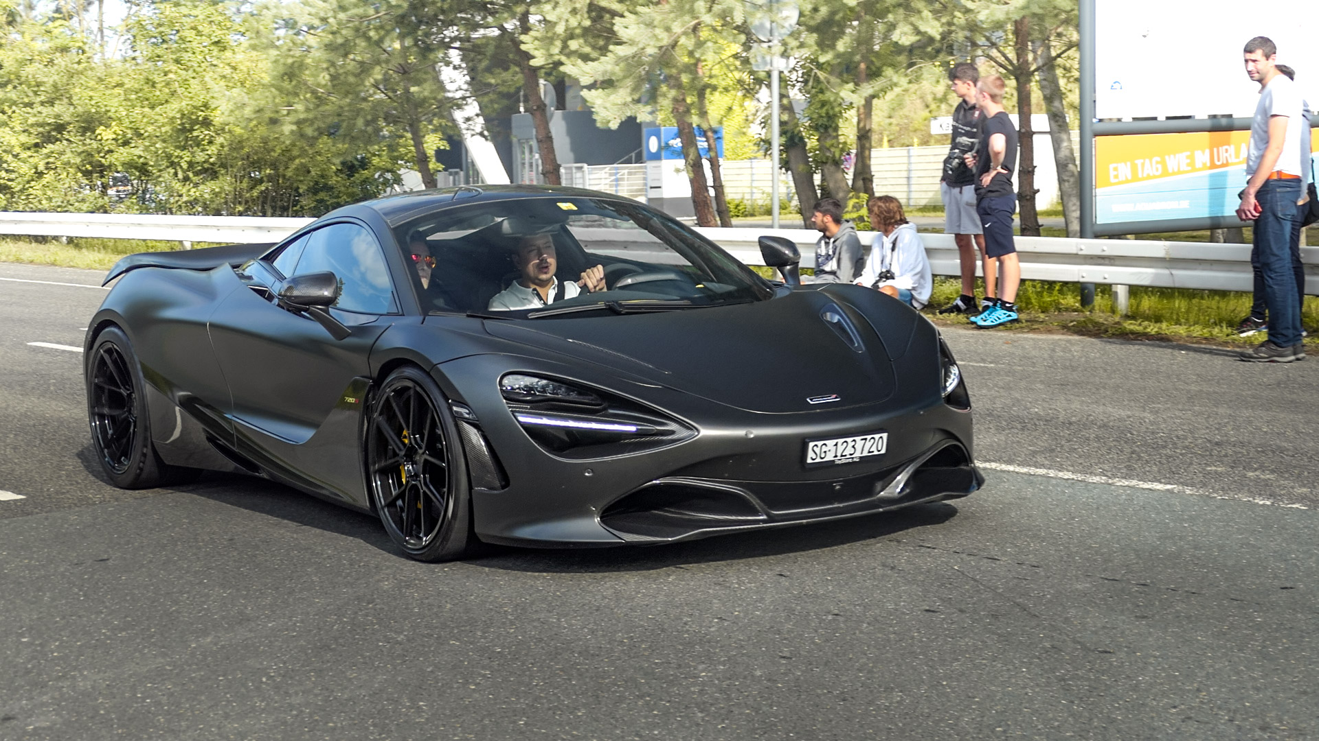 McLaren 720S - SG123720 (CH)