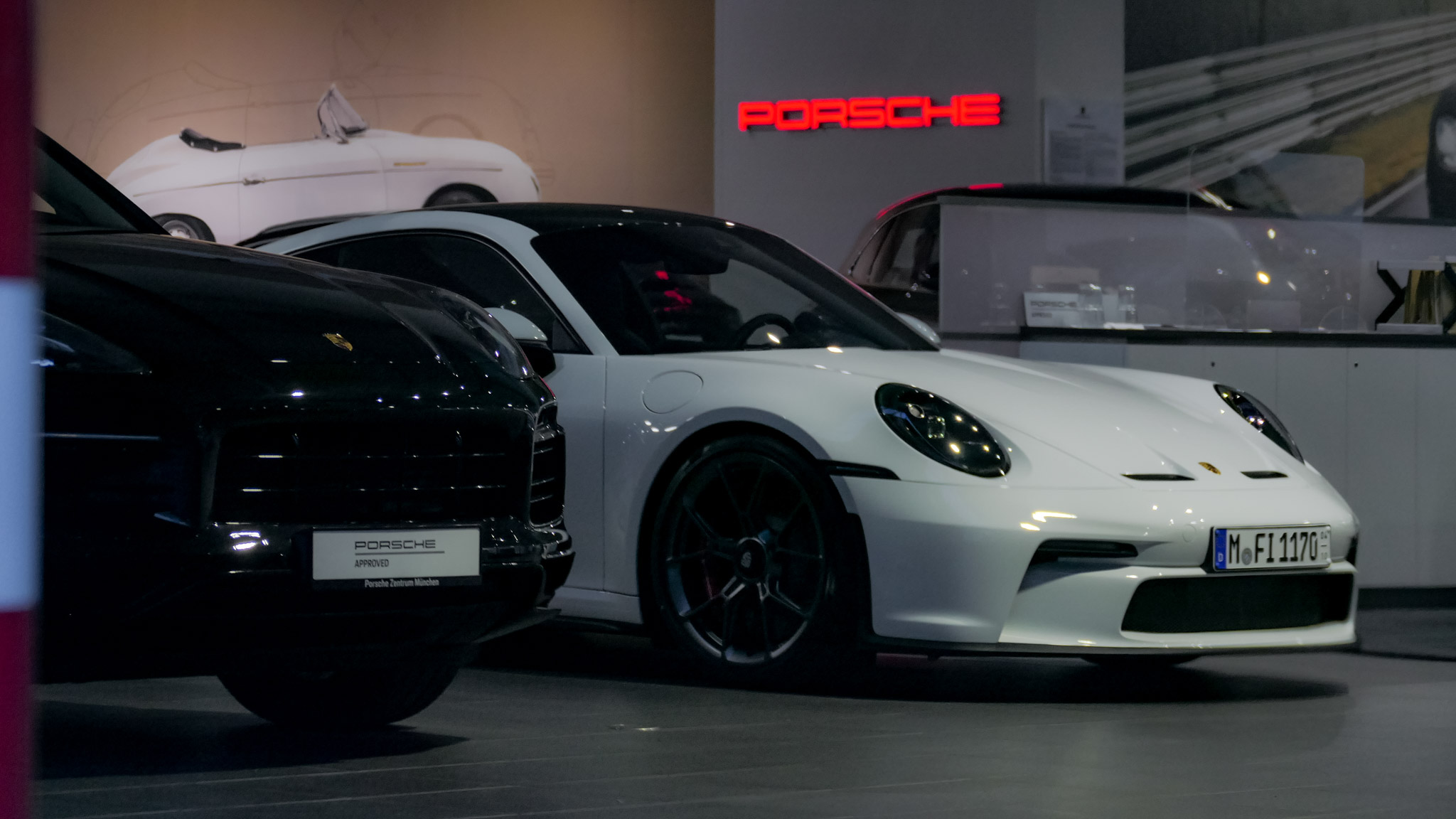 Porsche 992 GT3 Touring - M-FI1170