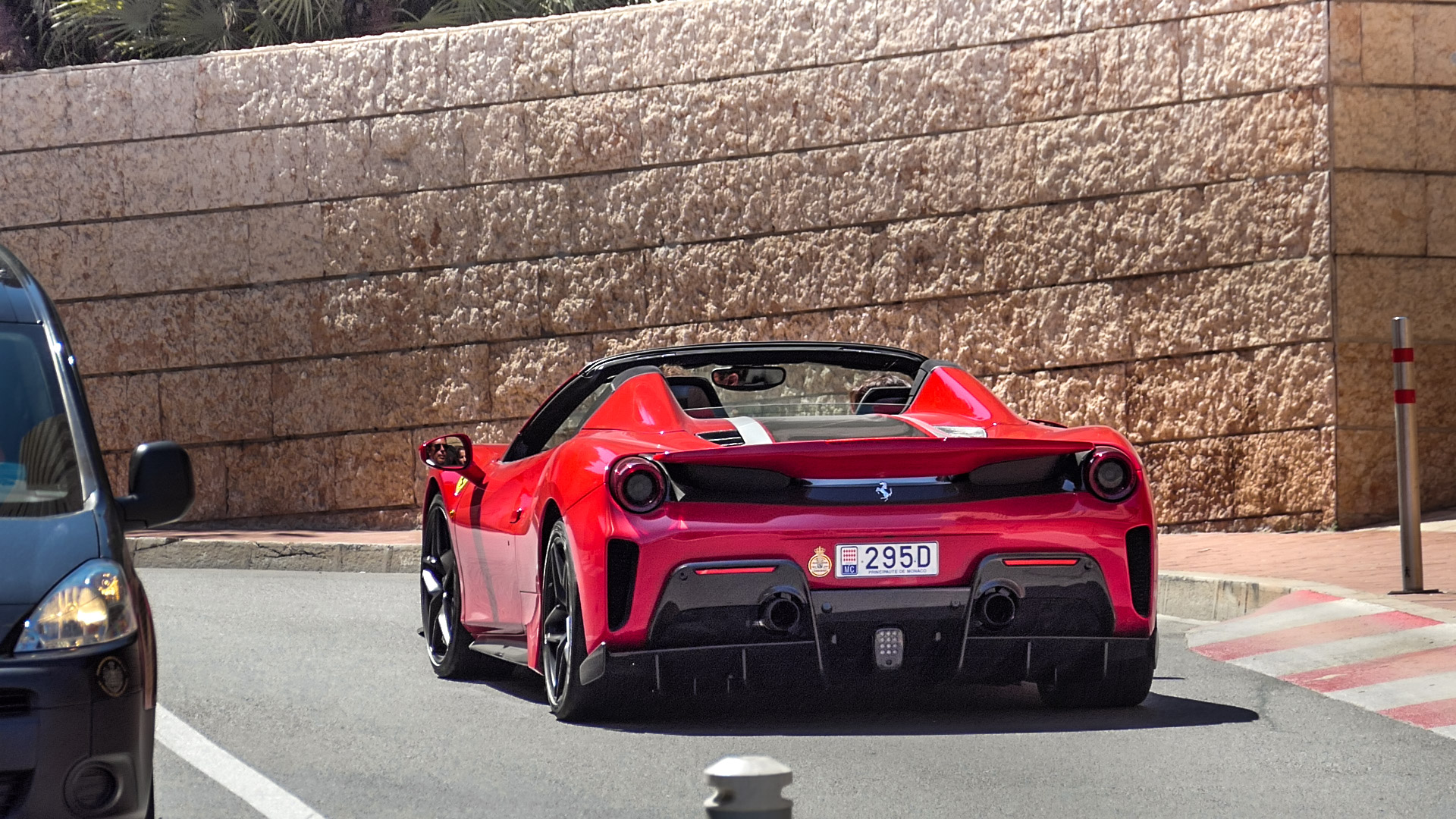 Ferrari 488 Pista Spider - 295D (MC)