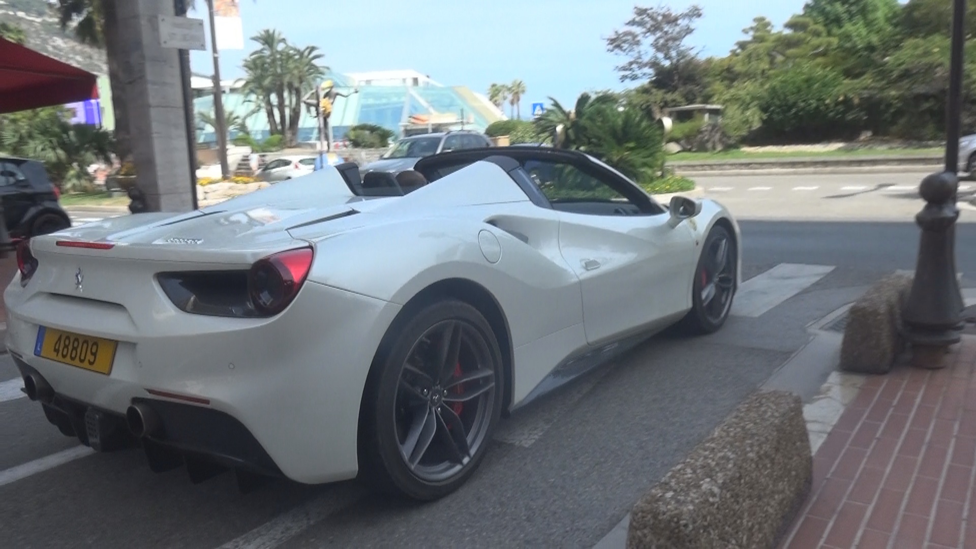 Ferrari 488 Spider - 48809 (LUX)