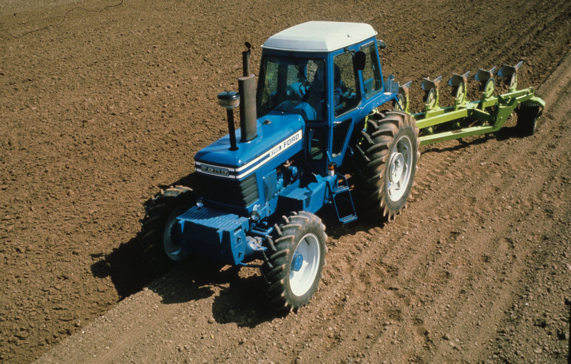 Ford 8700 Traktor mit Allrad (Quelle: Classic Tractor Magazine)