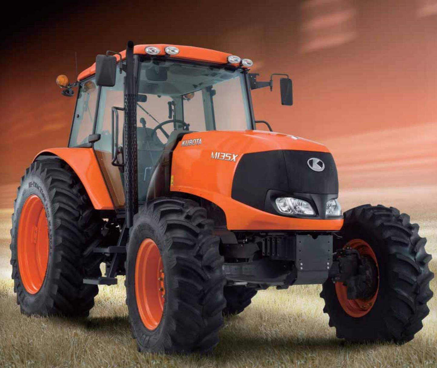 Kubota M135X Traktor (Quelle: Kubota)
