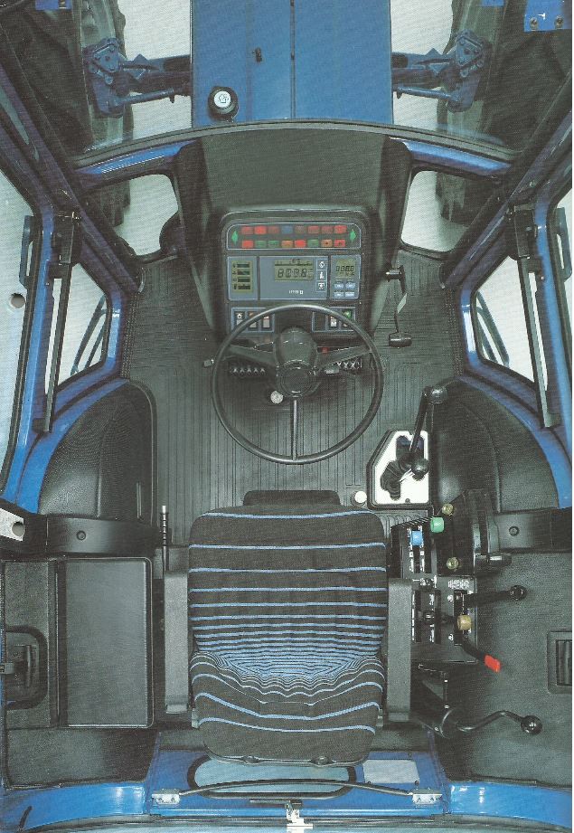 Ford 6810 Generation III Innenraum (Quelle: CNH)