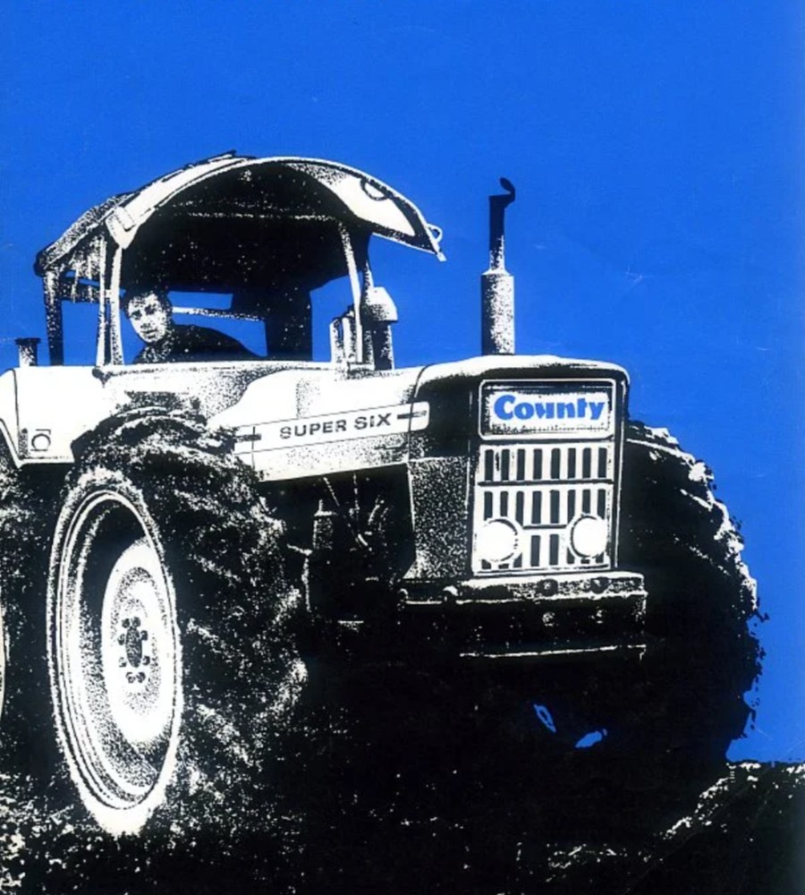 County 1124 Traktor (Quelle: Hersteller)