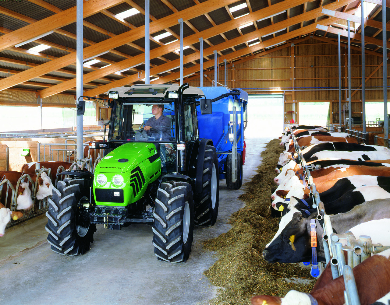 Deutz-Fahr Agroplus 87 Traktor (Quelle: SDF Archiv)
