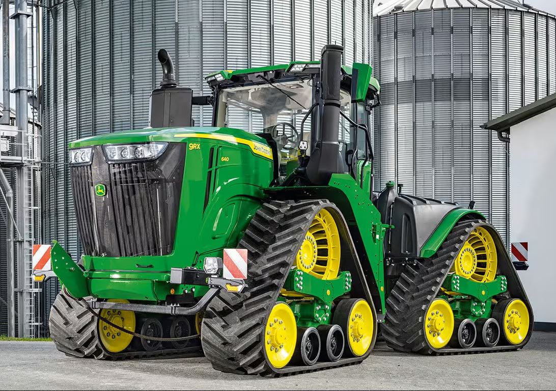 John Deere 9RX 640 Raupentraktor (Quelle: John Deere)