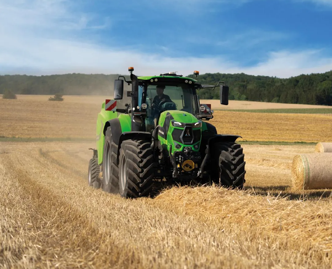 Deutz-Fahr Agrotron 6160.4 Traktor (Quelle: SDF)