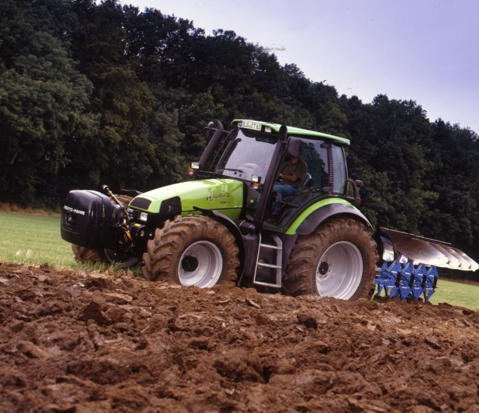 Deutz-Fahr Agrotron 135 MK3 Traktor (Quelle: SDF Archiv)