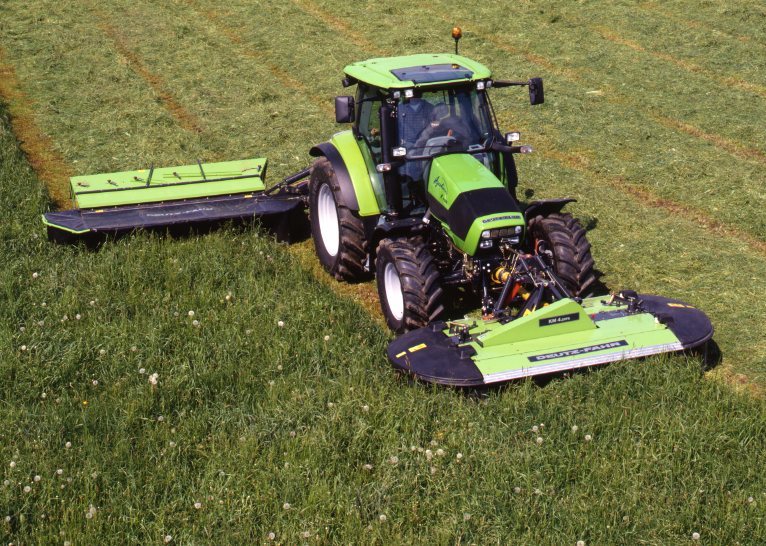 Deutz-Fahr Agrotron K100 Traktor (Quelle: SDF Archiv)