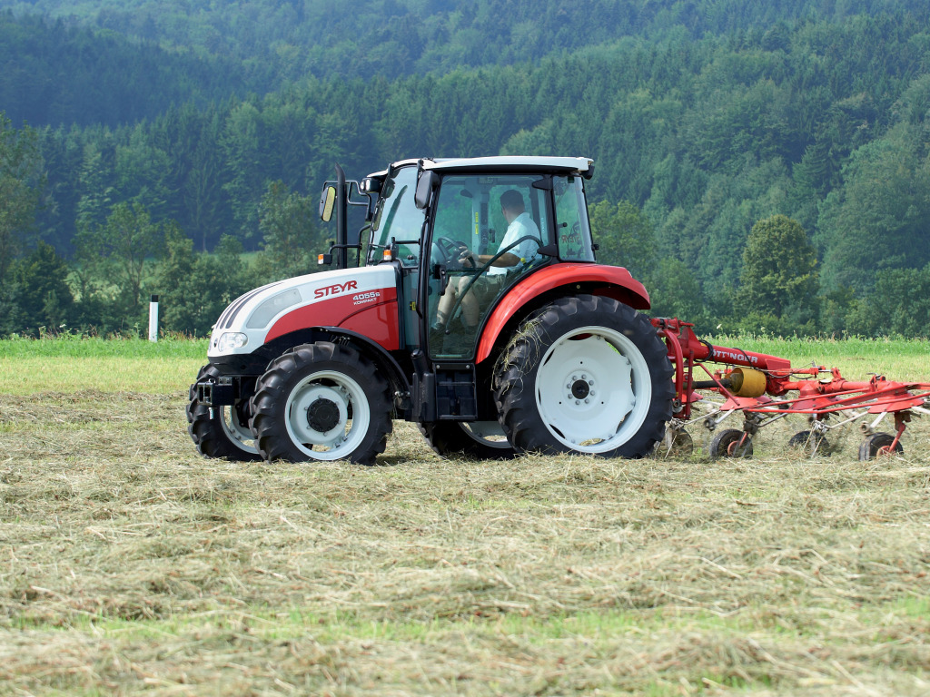 Steyr Kompakt 4055S Allradtraktor (Quelle: CNH)