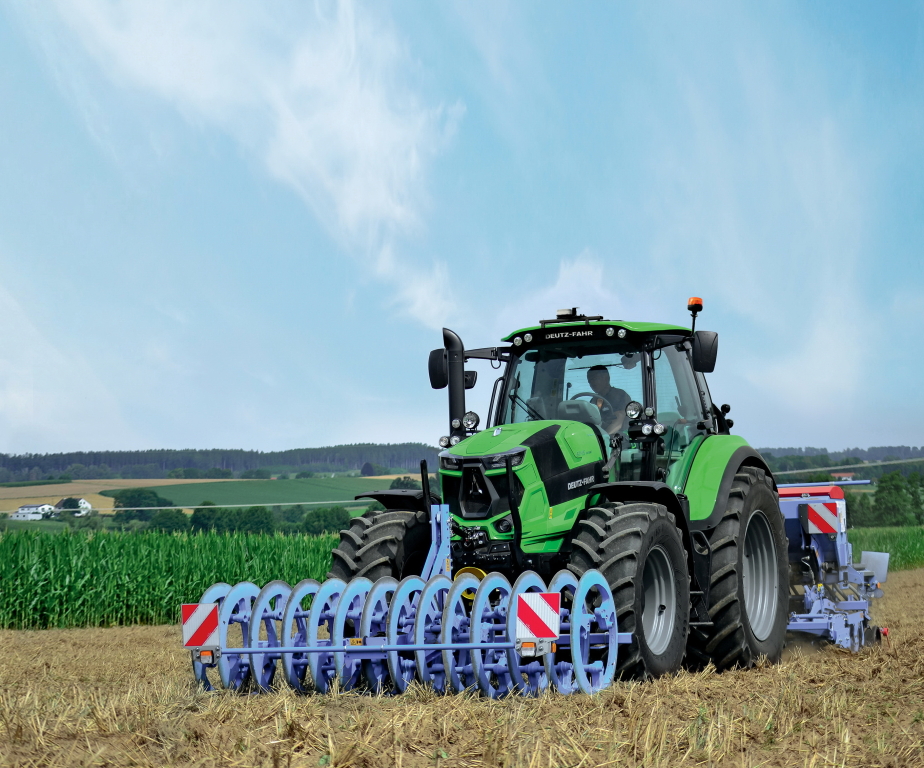 Deutz-Fahr Agrotron 6145.4 Traktor (Quelle: SDF)