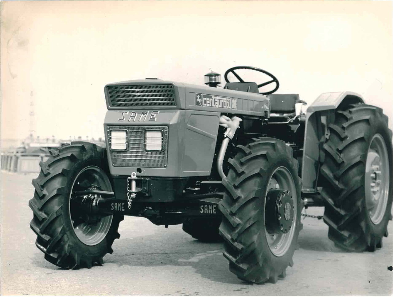 SAME Centauro 60 Traktor mit Allradantrieb (Quelle: SDF Archiv)
