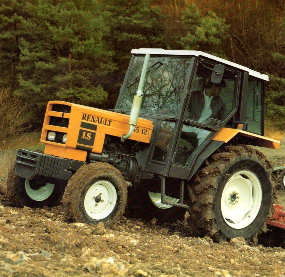 Renault 65-12LS Allradtraktor (Quelle: Claas)