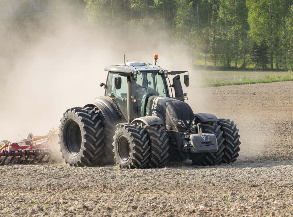 Valtra T254 Traktor (Quelle: Valtra)