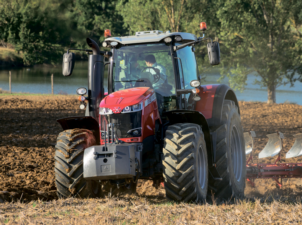 Massey Ferguson 8735S Großtraktor (Quelle: AGCO)