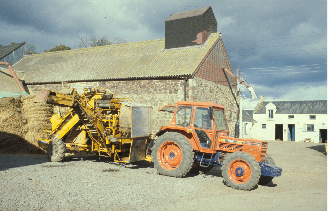 SAME Tiger 100 Traktor (Quelle: SDF Archiv)