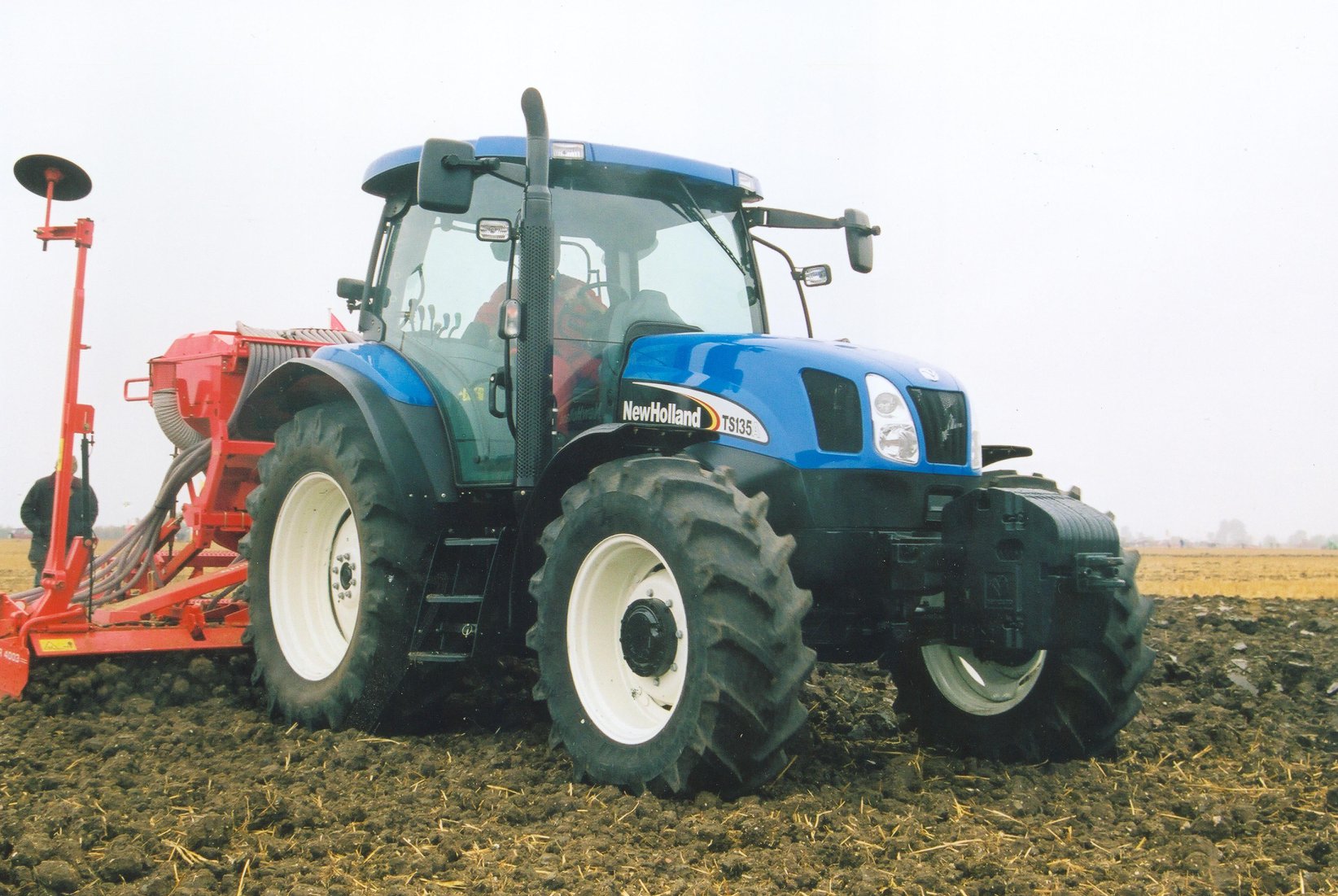 New Holland TS135A Allradtraktor (Quelle: CNH)