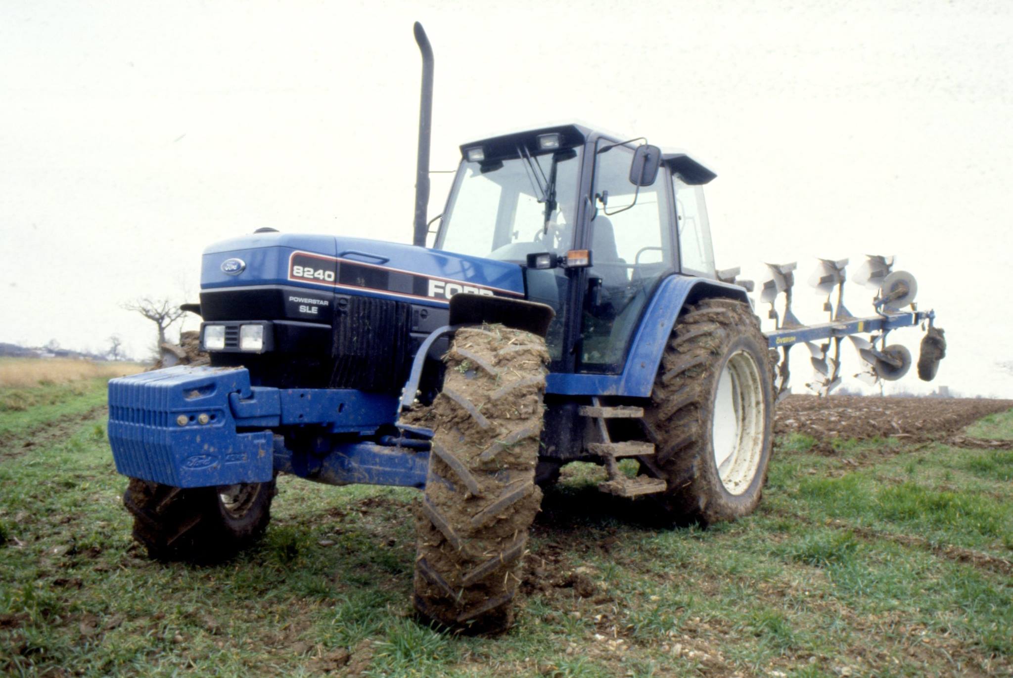Ford 8240 SLE Allradtraktor (Quelle: Classic Tractor Magazine)