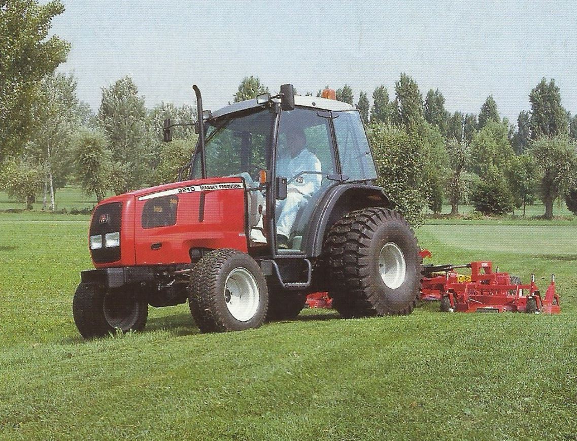 Massey Ferguson 2210 Kompakttraktor (Quelle: AGCO)