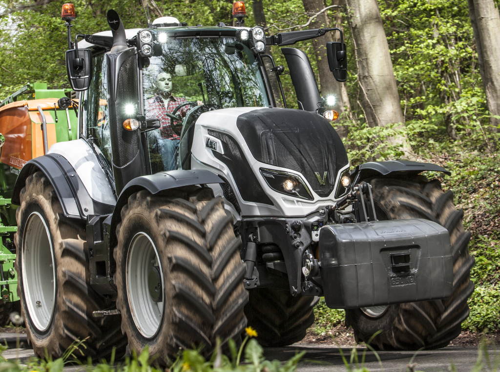 Valtra T214 Traktor (Quelle: Valtra)