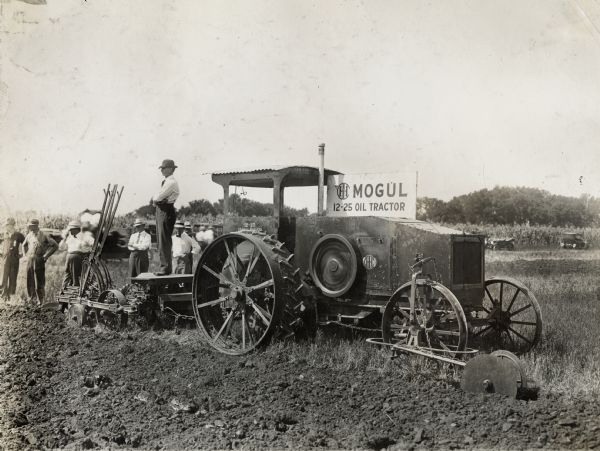 IHC Mogul 12-25 Traktor (Quelle: Wisconsin Historical Society)