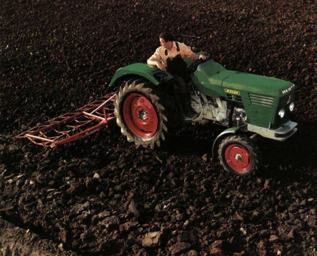 Deutz D2506 Traktor (Quelle: SDF Archiv)