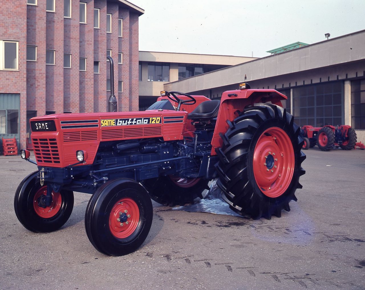 SAME Buffalo 120 Hinterradmaschine (Quelle: SDF Archiv)