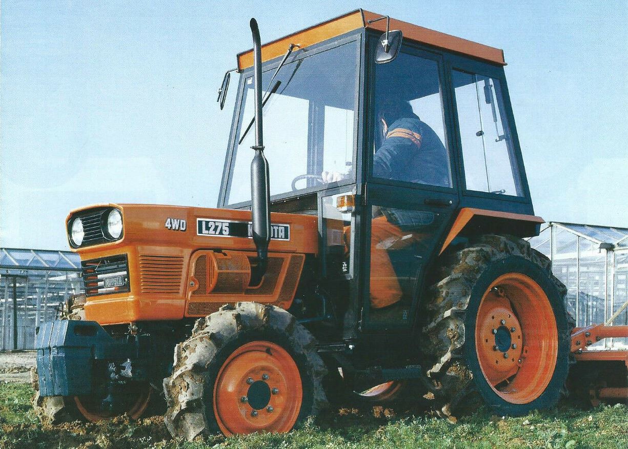 Kubota L275 Traktor mit Kabine (Quelle: Kubota)