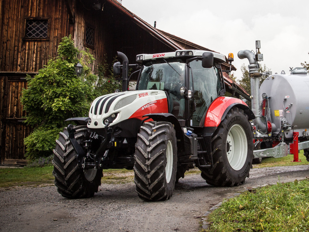 Steyr Profi 4115 CVT Traktor (Quelle: CNH)
