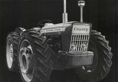 Ford County 754 (Super 4) Allradtraktor (Quelle: CNH)