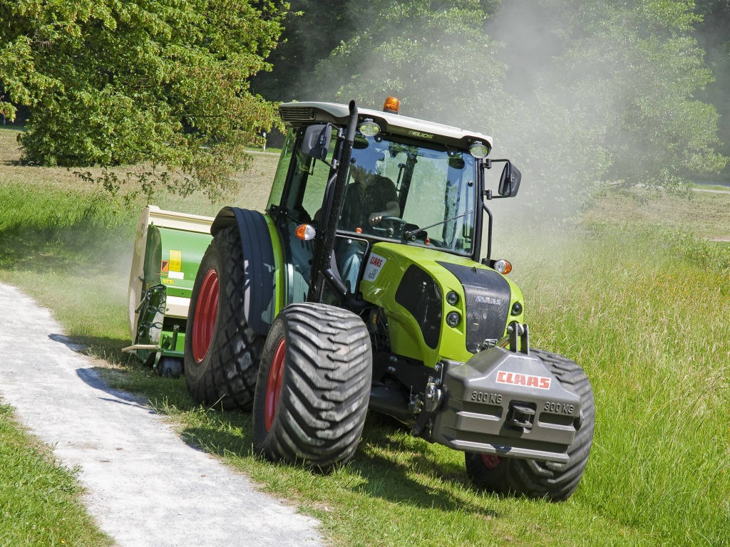 Claas Elios 230 Kompakttraktor (Quelle: Claas)