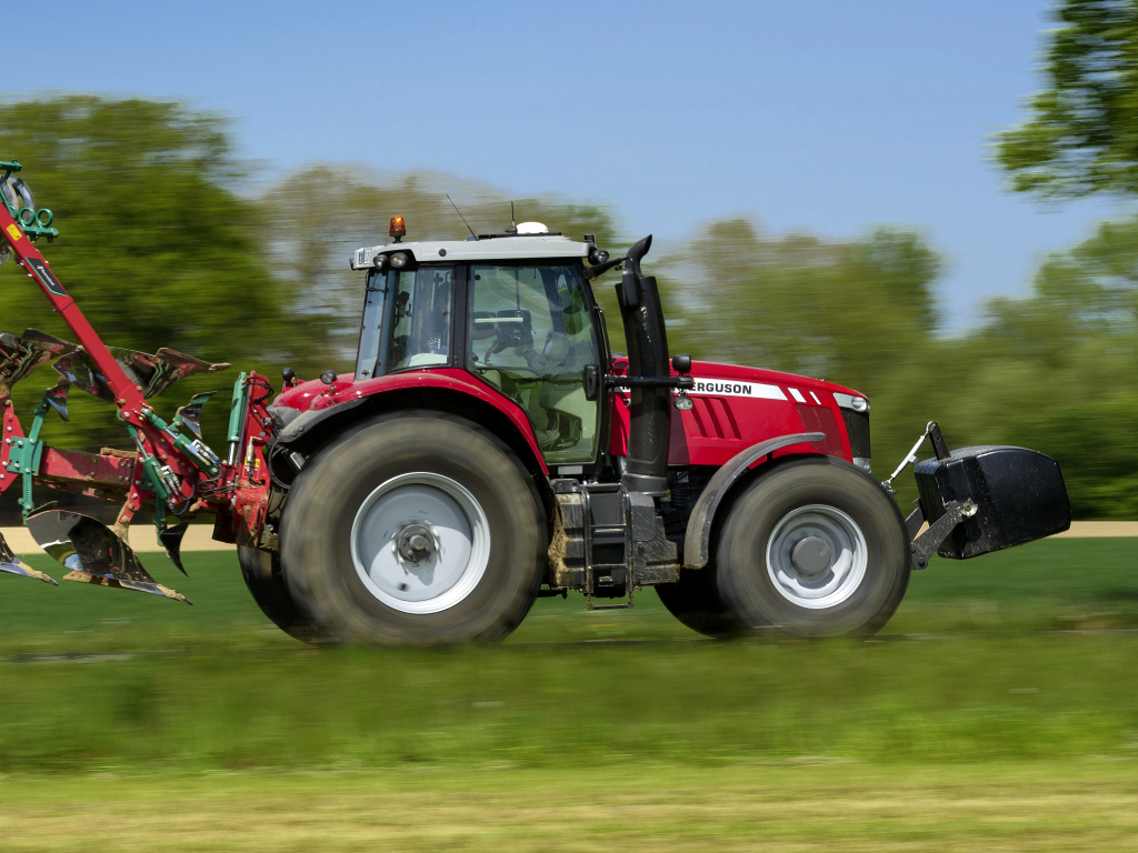 Massey Ferguson 7616 Allradtraktor (Quelle: AGCO)