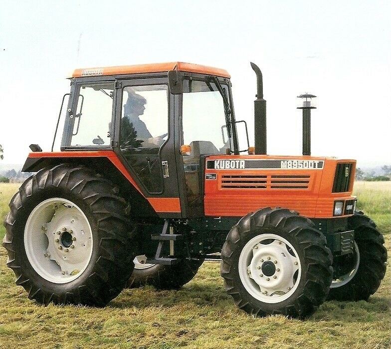Kubota M8950 DT Allradtraktor (Quelle: Kubota)