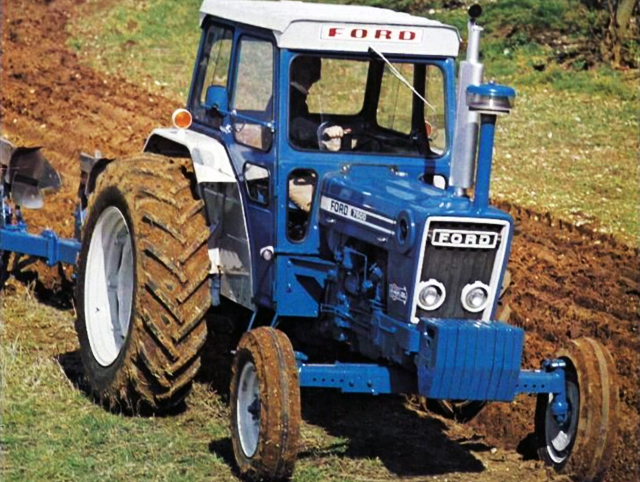 Ford 7600 Traktor mit Kabine (Quelle: CNH)