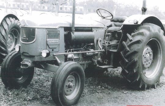 Deutz D9005 Sechszylindertraktor (Quelle: SDF Archiv)