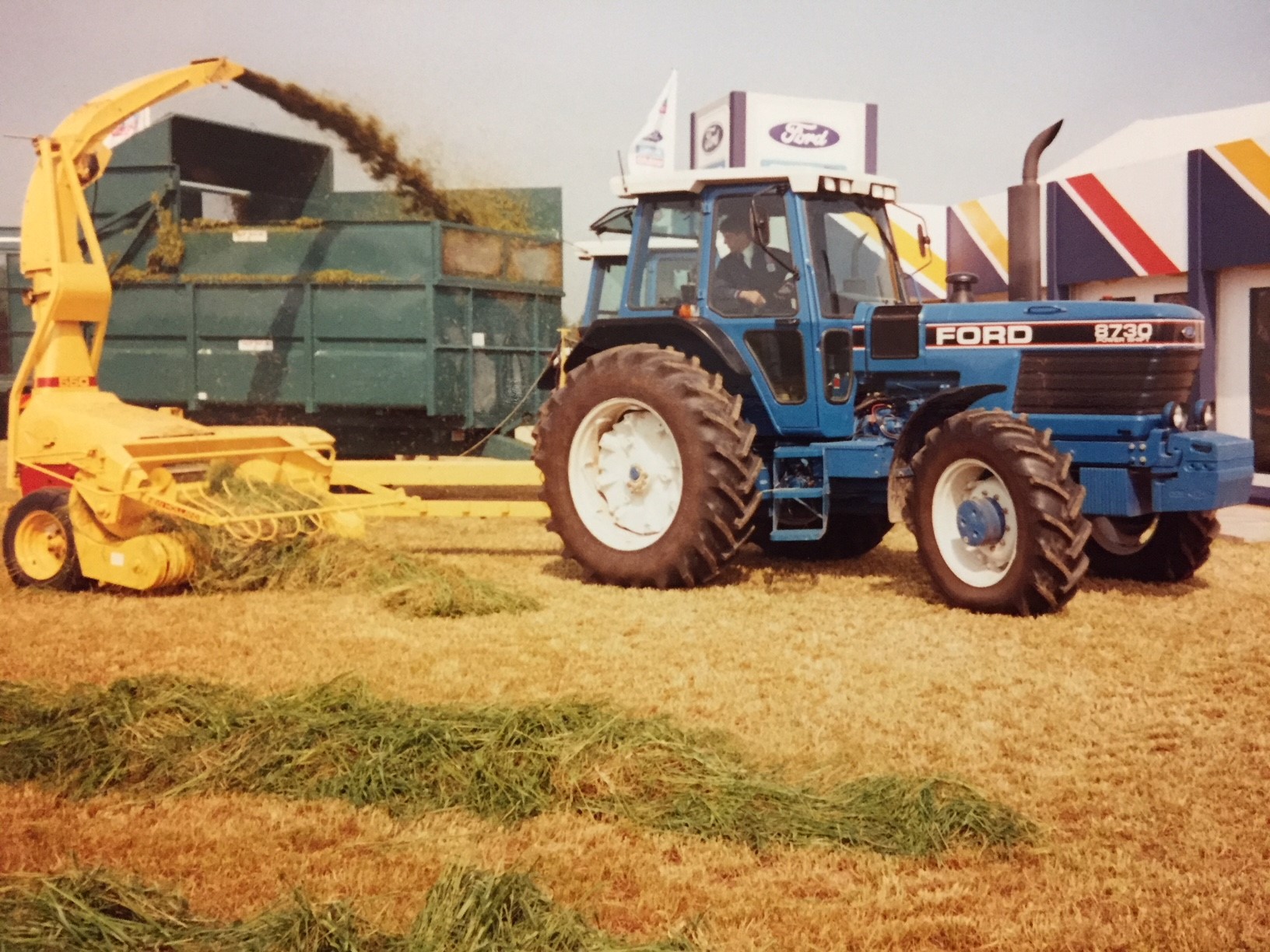 Ford 8730 Traktor (Quelle: Classic Tractor Magazine)