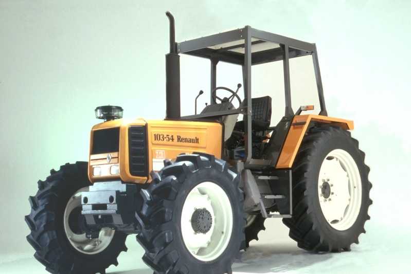 Renault 103-54 TA Traktor mit Sicherheitsrahmen (Quelle: Claas)