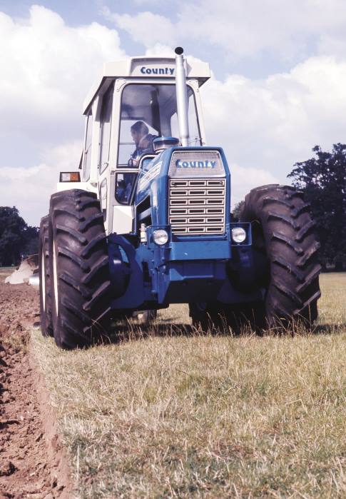 Ford County 1454 Allradtraktor (Quelle: CNH)