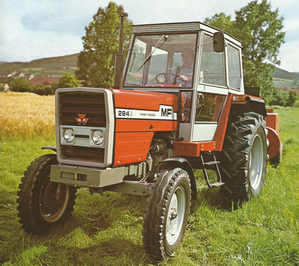 Massey Ferguson 284S Traktor mit Kabine (Quelle: AGCO)