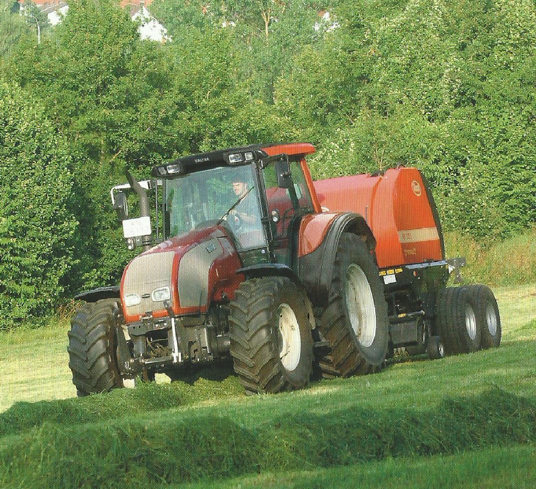 Valtra T120 Traktor (Quelle: Valtra)