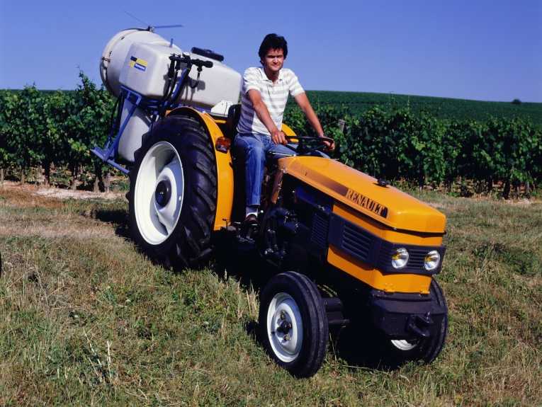 Renault 32-60V Weinbautraktor (Quelle: Claas)