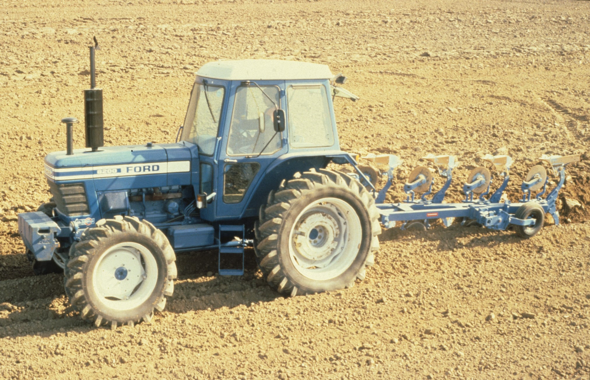 Ford 8200 Traktor (Quelle: CNH)