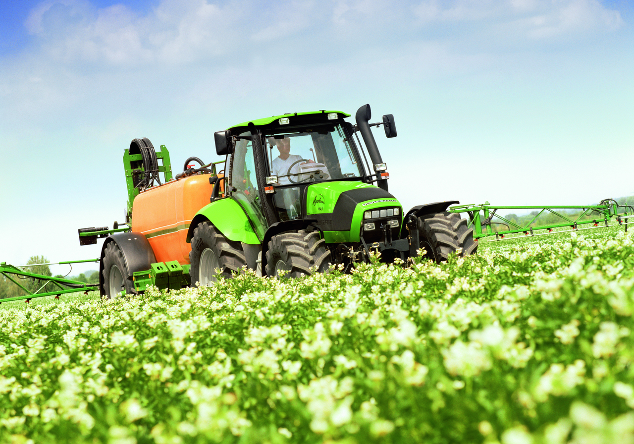 Deutz-Fahr Agrotron 150.7 Traktor (Quelle: SDF Archiv)