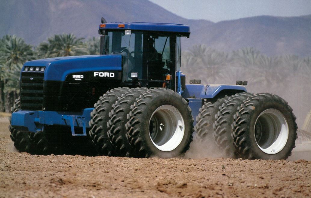 Ford Versatile 9880 Knicklenker (Quelle: CNH)