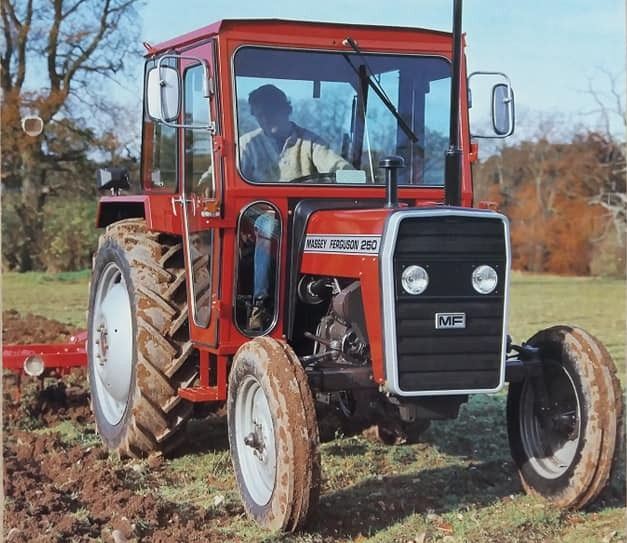 Massey Ferguson 250 Traktor (Quelle: AGCO)