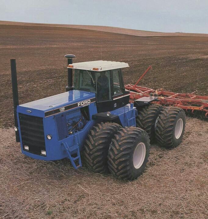 Ford Versatile 1156 Knicklenker (Quelle: CNH)
