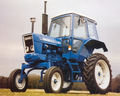 Ford County 762H HighDrive Traktor (Quelle: CNH)