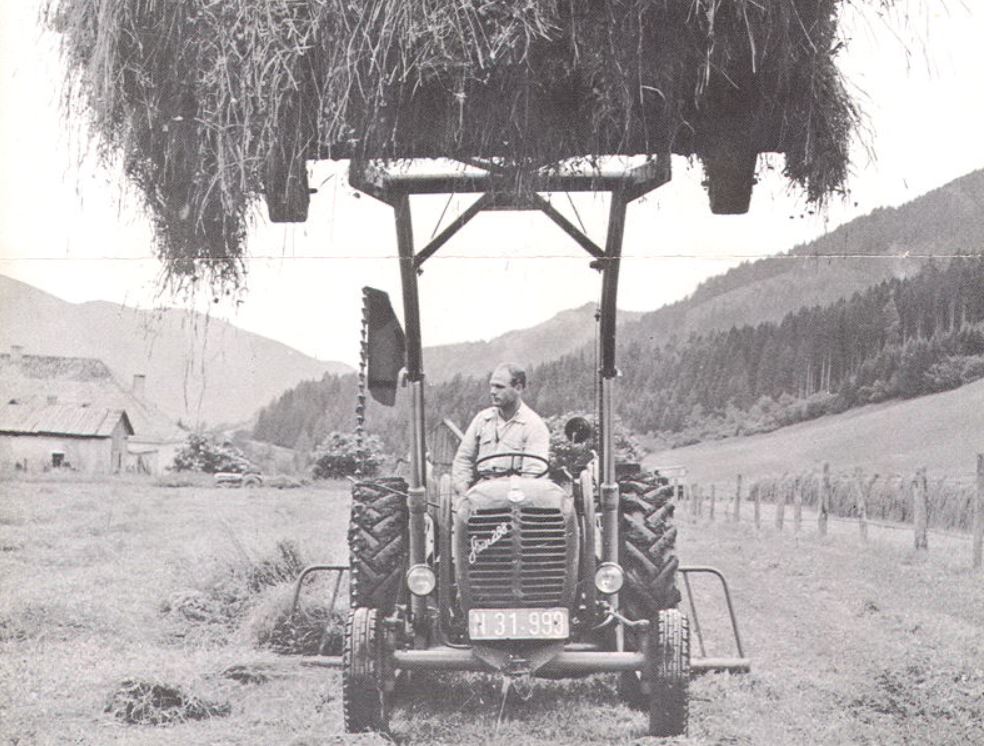 Steyr 188 Traktor mit Frontlader (Quelle: CNH)
